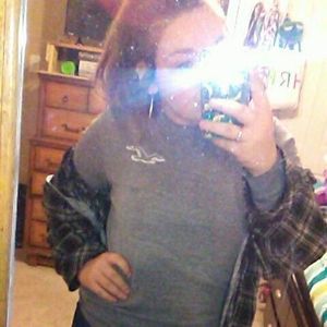 Meet your Posher, Macie